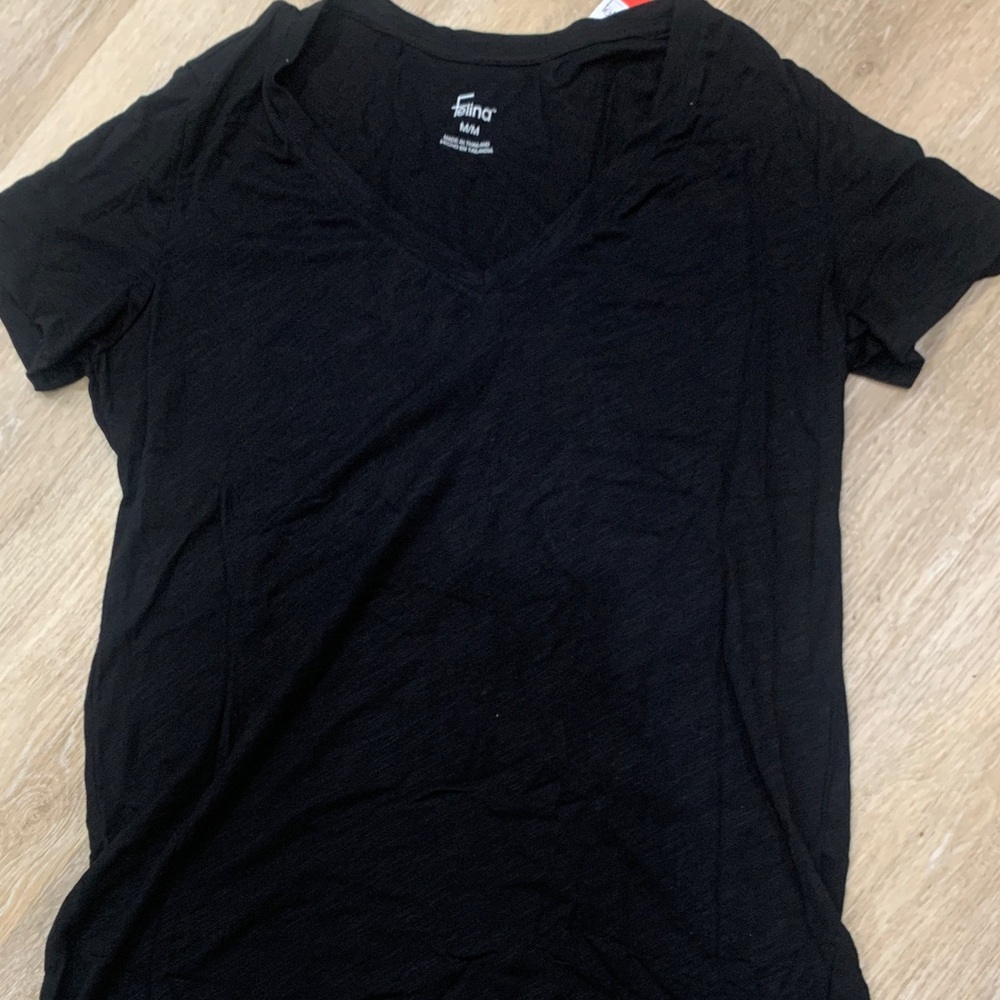 BNWT Felina Women's Classic Black V-Neck Tee - Picture 4 of 7